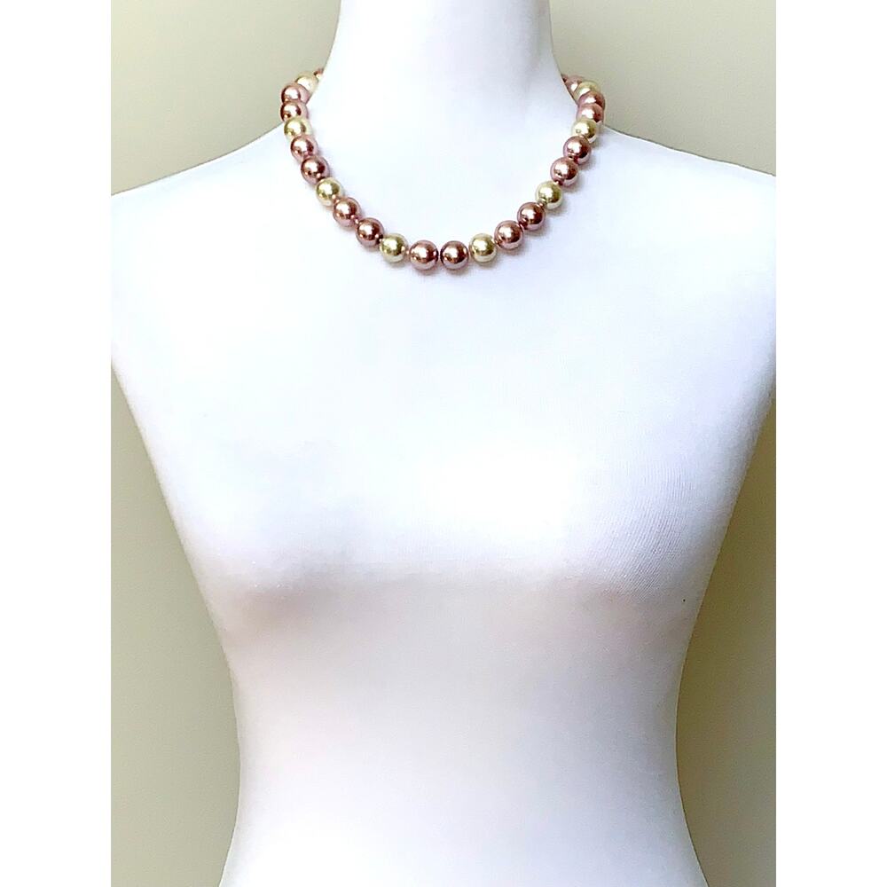 Vintage Kissaka Pink Cream Faux Pearl Statement Necklace - Picture 3 of 9
